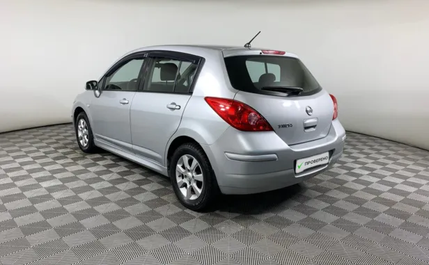 Nissan Tiida