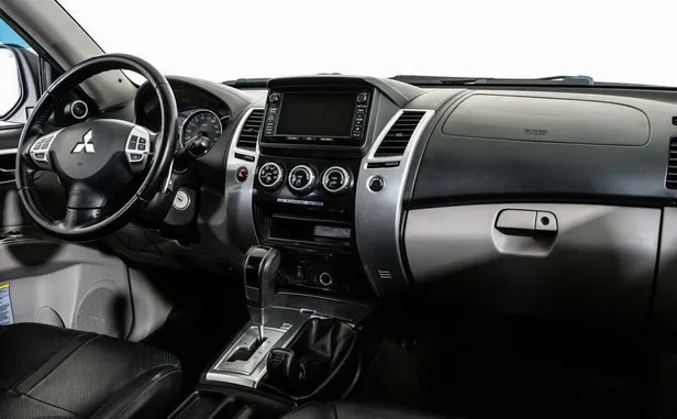 Mitsubishi Pajero Sport