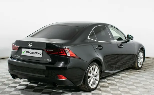 Lexus IS