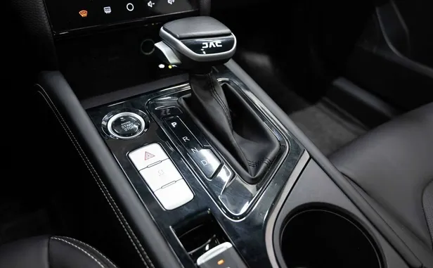JAC J7