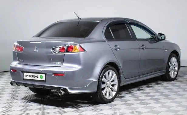 Mitsubishi Lancer