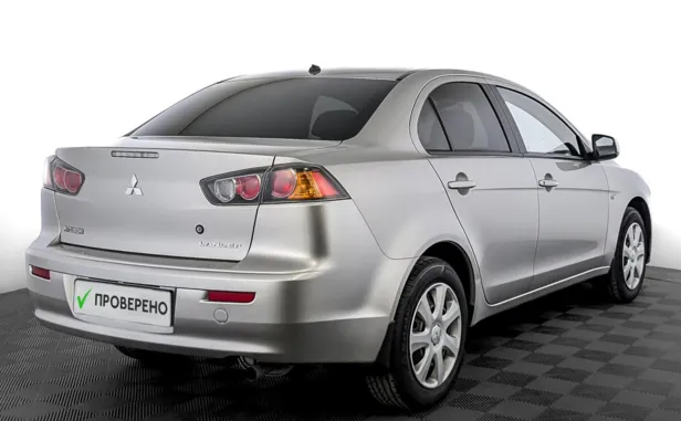 Mitsubishi Lancer