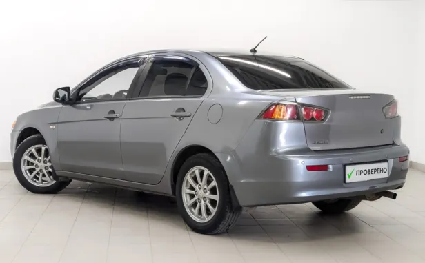 Mitsubishi Lancer