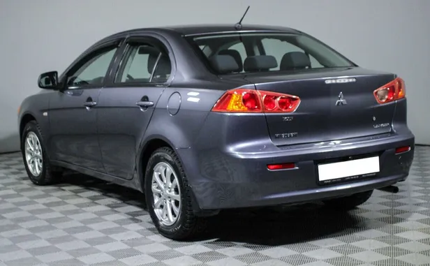 Mitsubishi Lancer