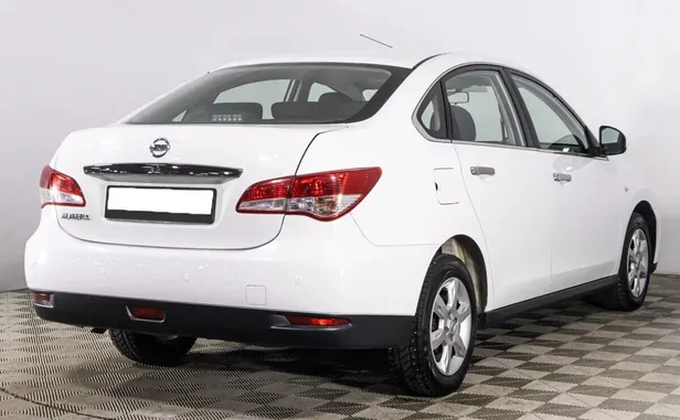 Nissan Almera
