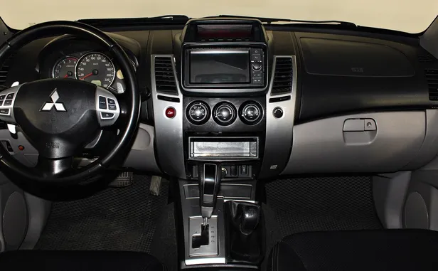 Mitsubishi Pajero Sport