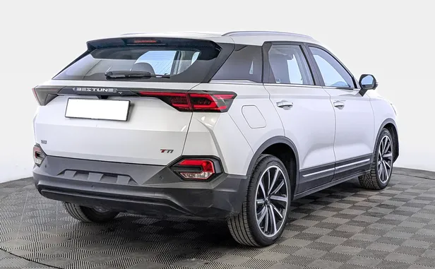 FAW Bestune T77