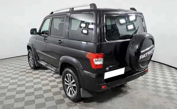 УАЗ Patriot