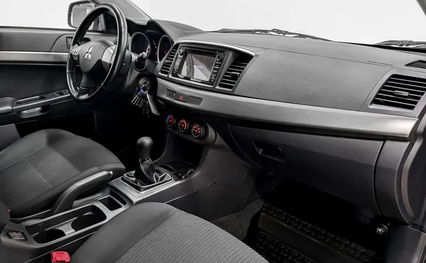 Mitsubishi Lancer