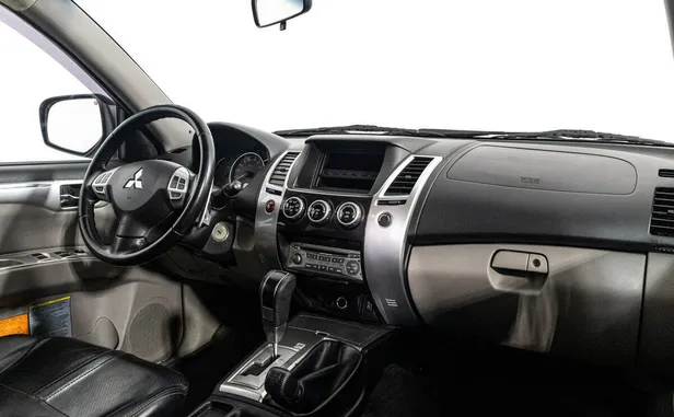 Mitsubishi Pajero Sport