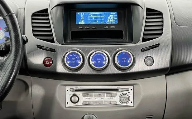 Mitsubishi L200