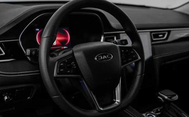 JAC J7