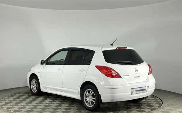 Nissan Tiida