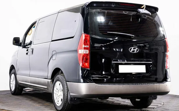 Hyundai Grand Starex