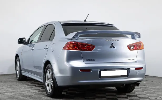 Mitsubishi Lancer