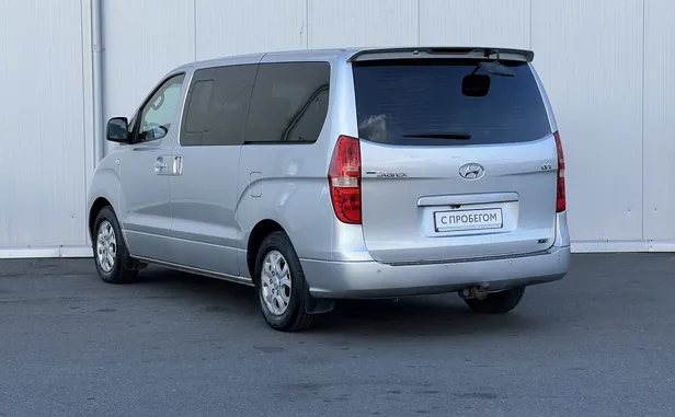 Hyundai Grand Starex