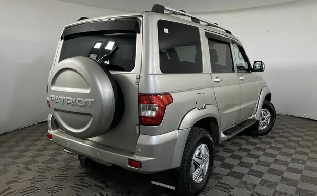 УАЗ Patriot