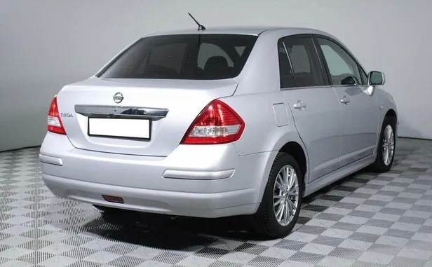 Nissan Tiida