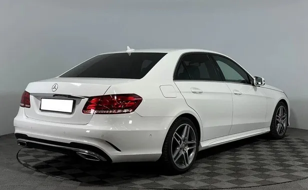 Mercedes-Benz E-Класс