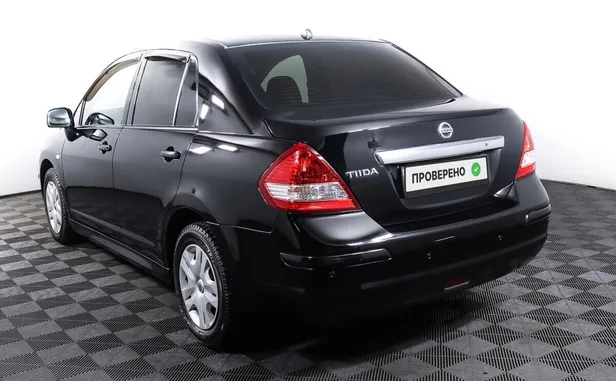 Nissan Tiida
